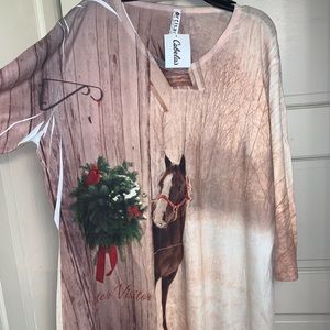 Cabelas Woman’s Top